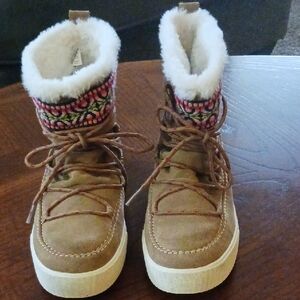 Toms Tan Winter Boots with Colorful Knit Trim